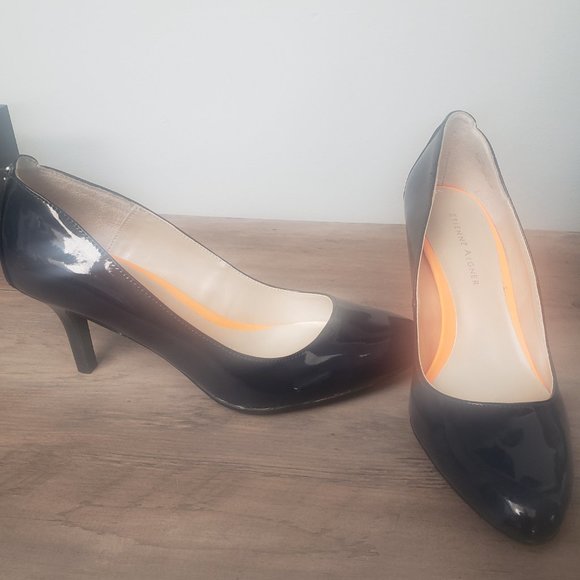 Etienne Aigner Terra Navy Blue Heels - Picture 2 of 9